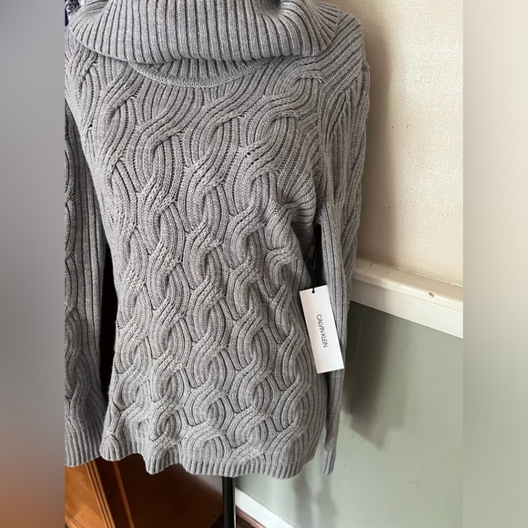 Calvin Klein Chunky Gray Long Sleeve Turtleneck Swirl Sweater 89.50‼️FINAL SALE - Picture 5 of 6